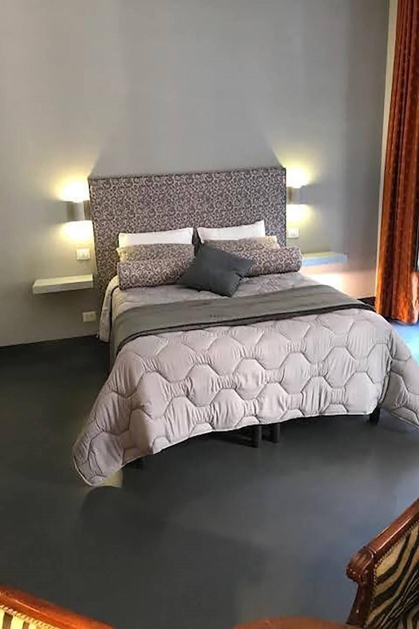 Room 94 Piazza Di Spagna Рим Экстерьер фото