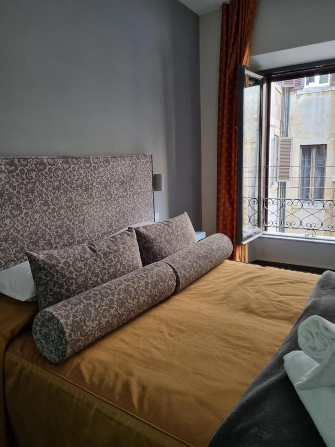 Room 94 Piazza Di Spagna Рим Экстерьер фото